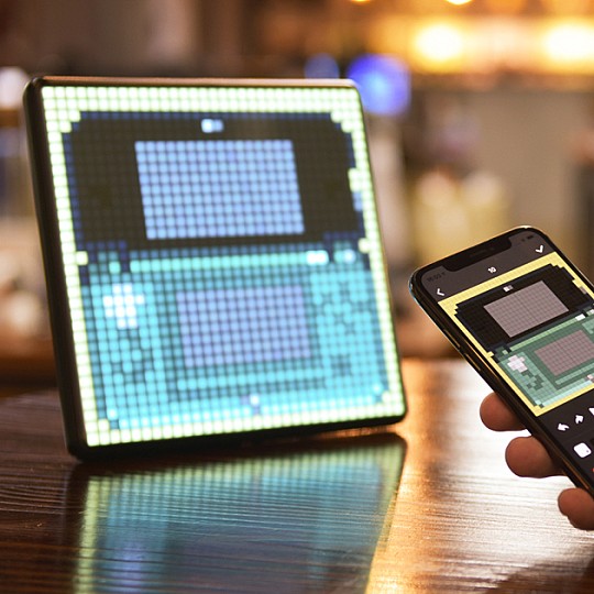 Pixoo Max el panel multifuncion gigante para crear pixel art
